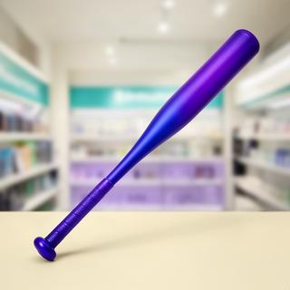 青紫色の軟式用高反発バットを明るいショップ棚の前で撮影した商品写真